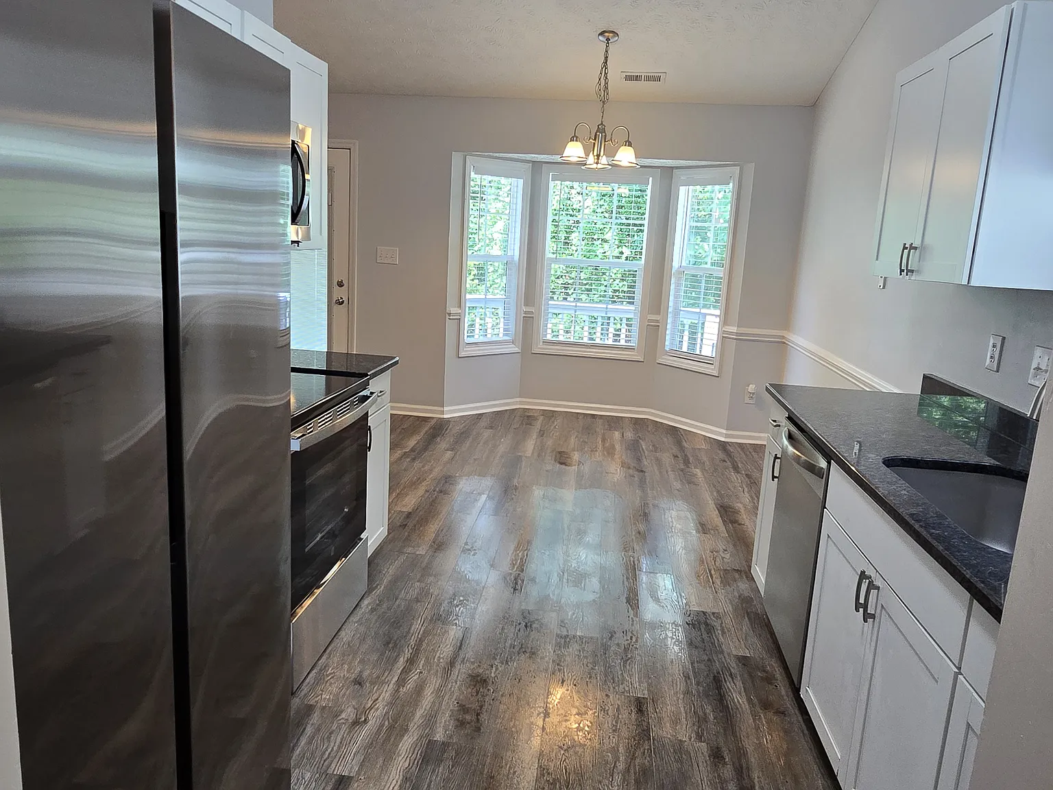 4 bed, 1596 sqft, $1,950 — Photo 2