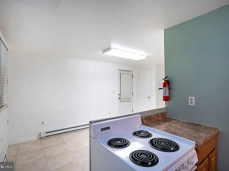 936 Taylor St #1/2 — Photo 7