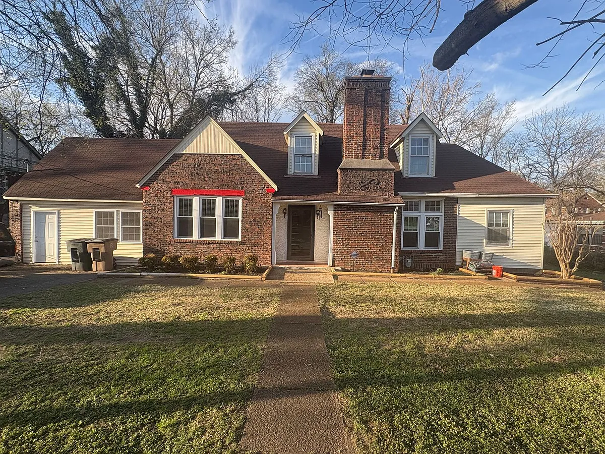 Building Photo - 1010 Gale Ln