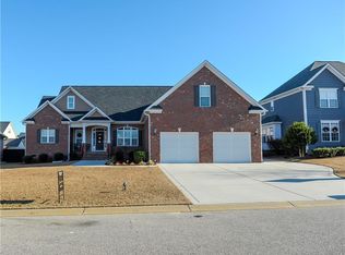 5209 Pride Ln, Hope Mills, NC 28348