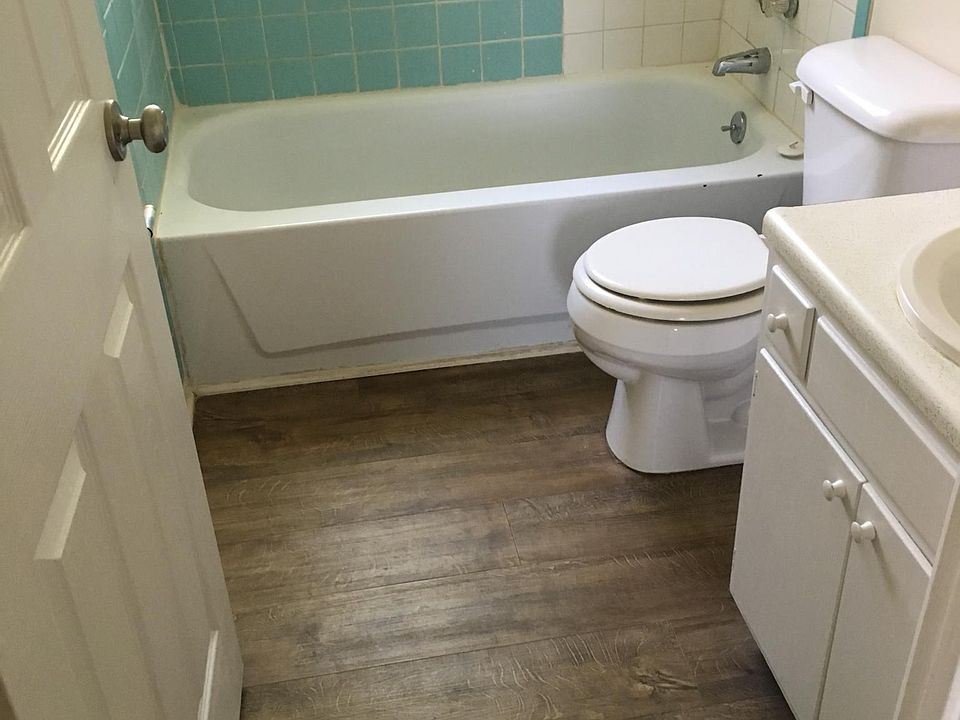 2nd image of 9325 La Grange Rd APT 3