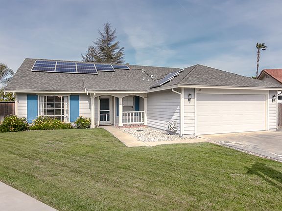 3rd image of 865 Lawn Ct