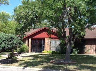 410 N Broadview St, Del Rio, TX 78840