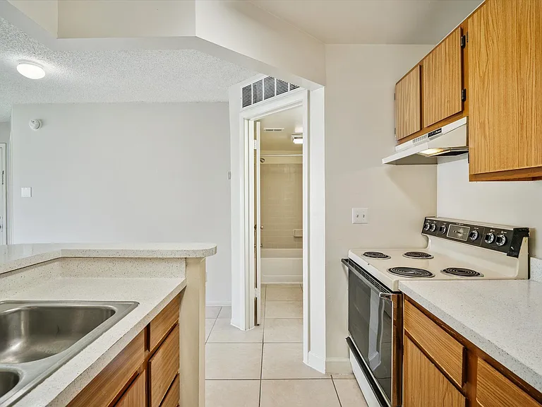 Latigo 27 — Photo 80