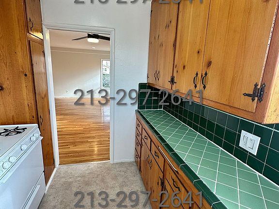 3rd image of 1015 N Normandie Ave #10