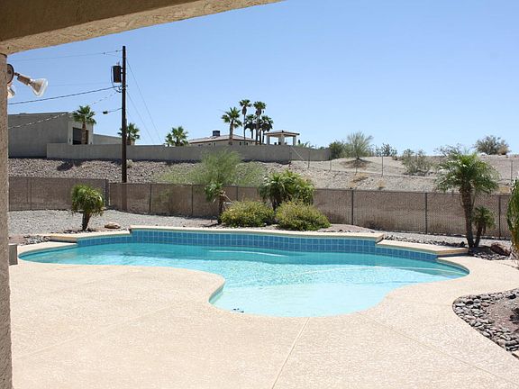 2nd image of 1730 Papago Dr