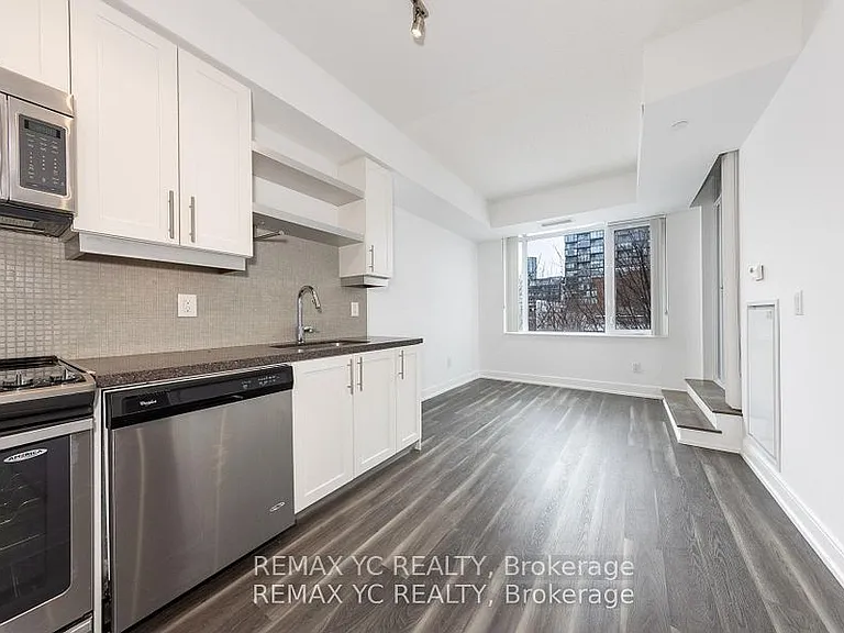 525 Adelaide St W #217 — Photo 4