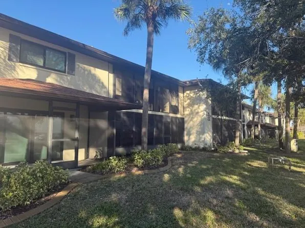 431 Airport Ave E APT 204, Venice, FL 34285