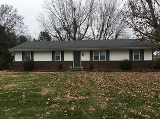 203 Twin Creek Dr, Campbellsville, KY 42718