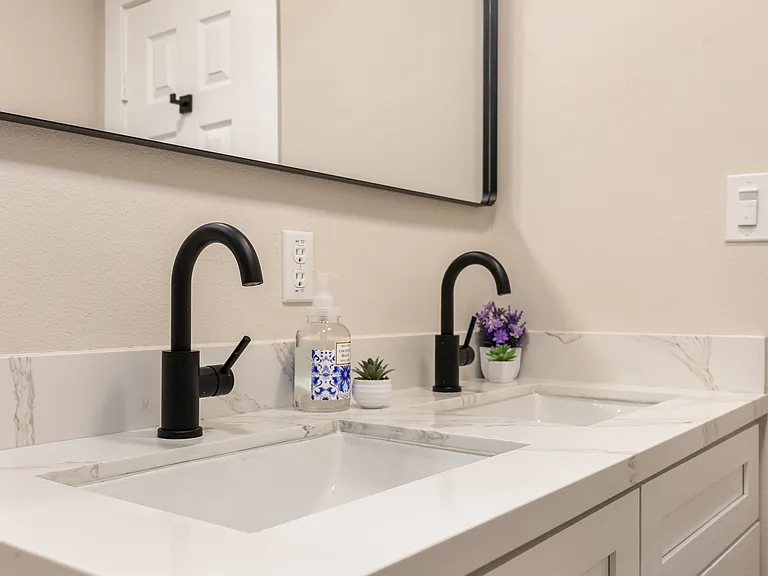 8202 Beaver Lake Dr — Photo 12