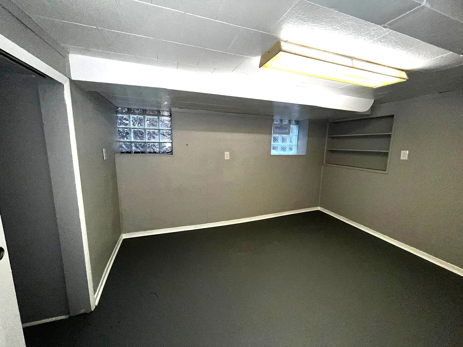 3 bed, $1,700 — Photo 4