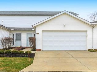404 Harbor Ridge Ln, Fairport Harbor, OH 44077