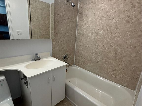 5th image of 217 E 66th St #103