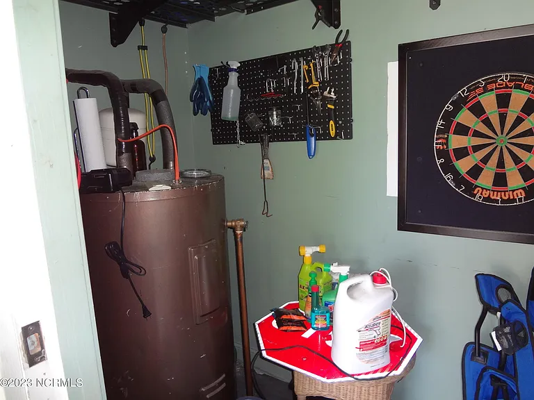 205 S Pointe Dr #B — Photo 12
