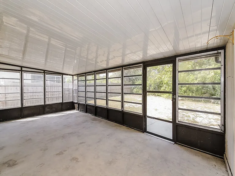 1548 W Powder Horn Rd — Photo 8