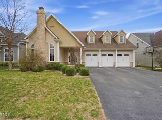 5908 Walnut Springs Blvd, Sylvania, OH