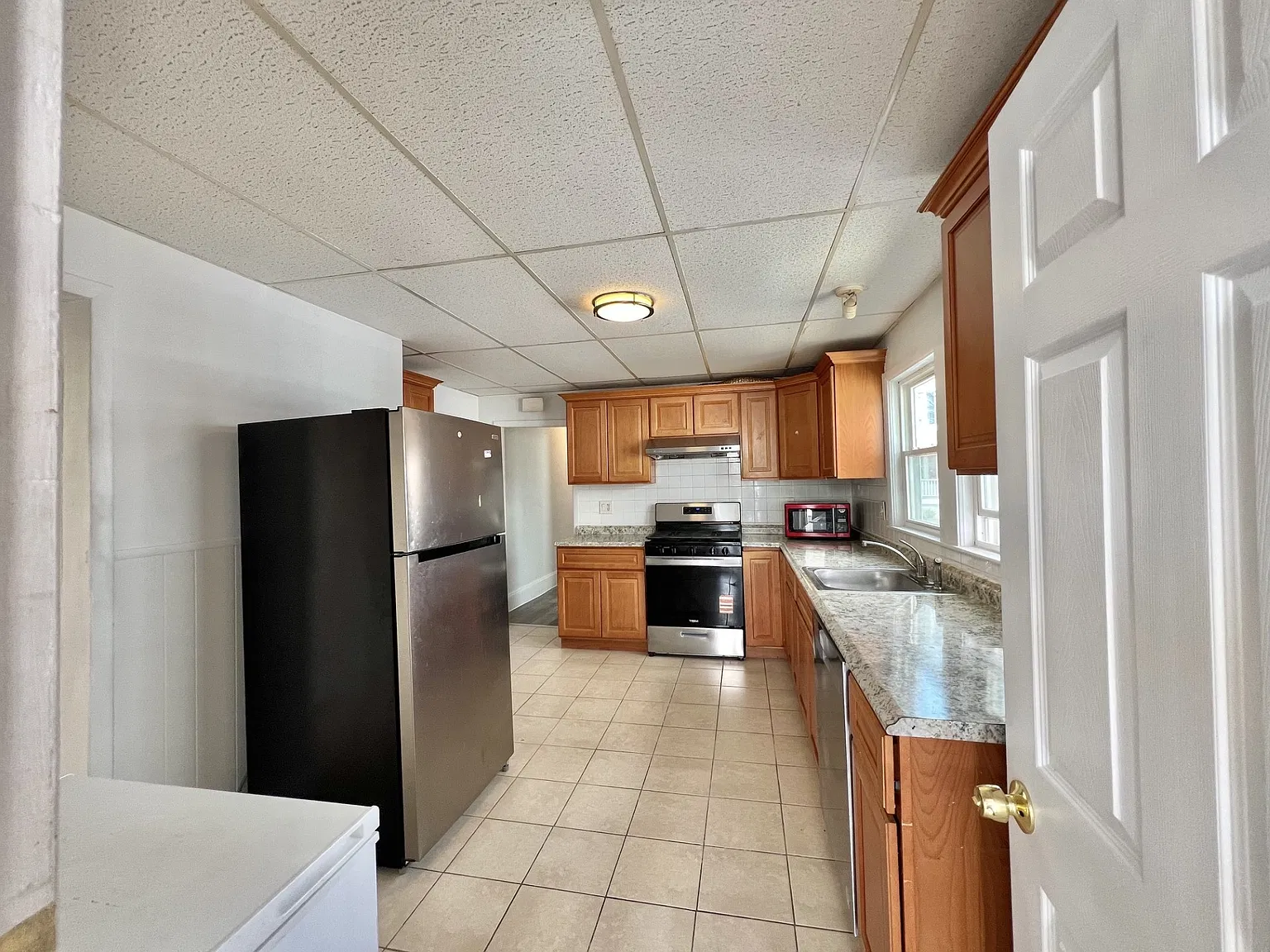 2 bed, 1026 sqft, $2,850 — Photo 3