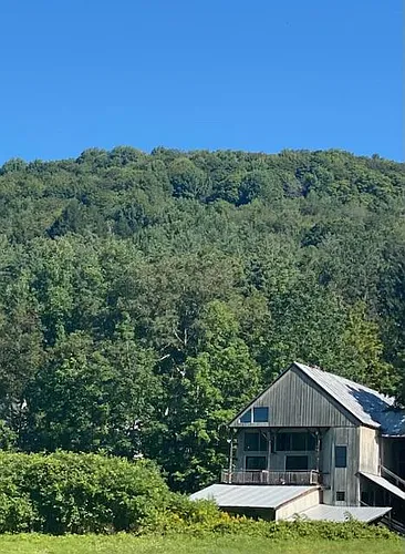662 Route 100 Photo 1