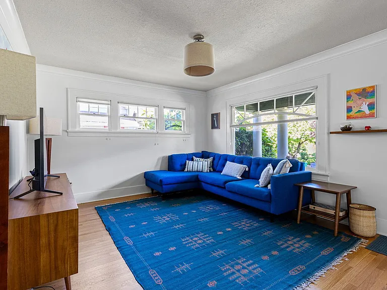 2836 NE Bryce St — Photo 4