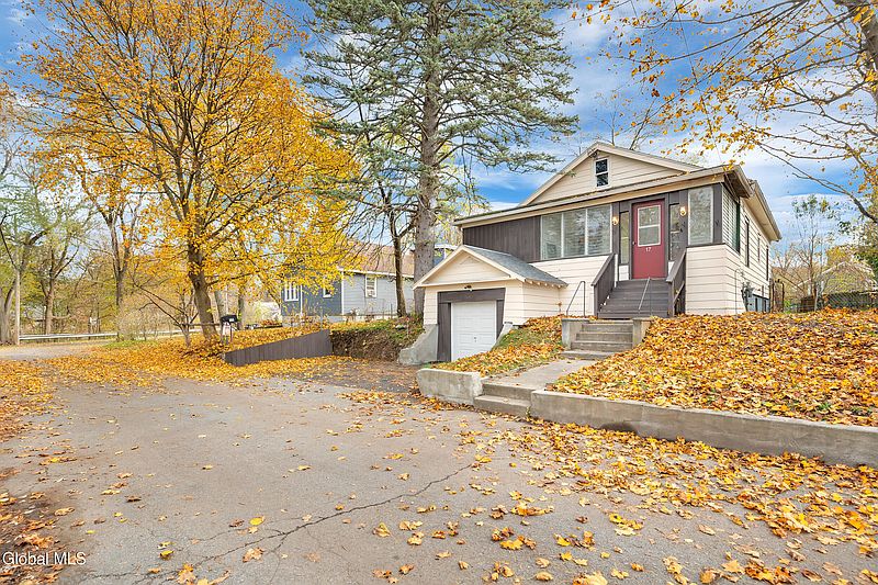 3rd image of 17 Avenue A