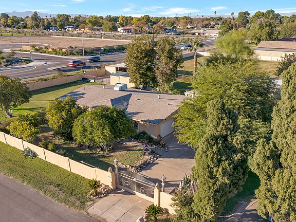 2nd image of 5040 W STEINWAY Drive