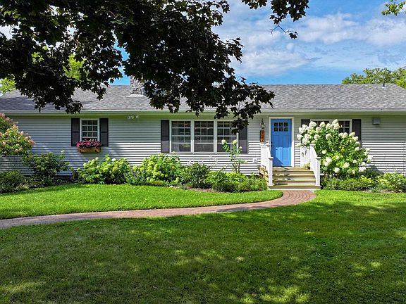 2nd image of 922 Happy Valley Road