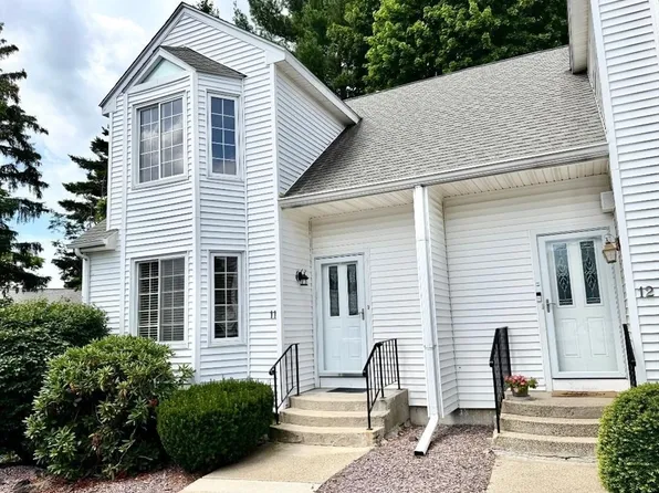 27 Church St Unit 11, Weymouth, MA 02189