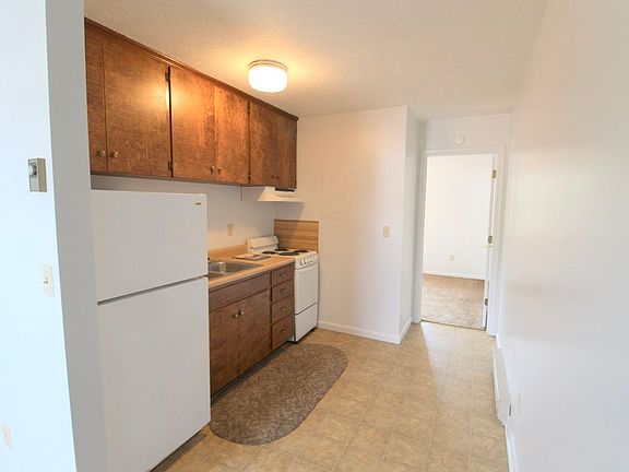 3rd image of 936 Vine St #D