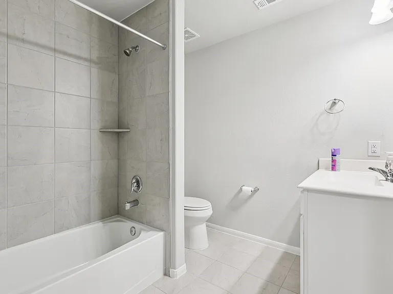 7333 Hinsdale Dr — Photo 25
