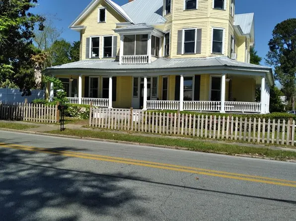 404 W Church St, Swainsboro, GA 30401