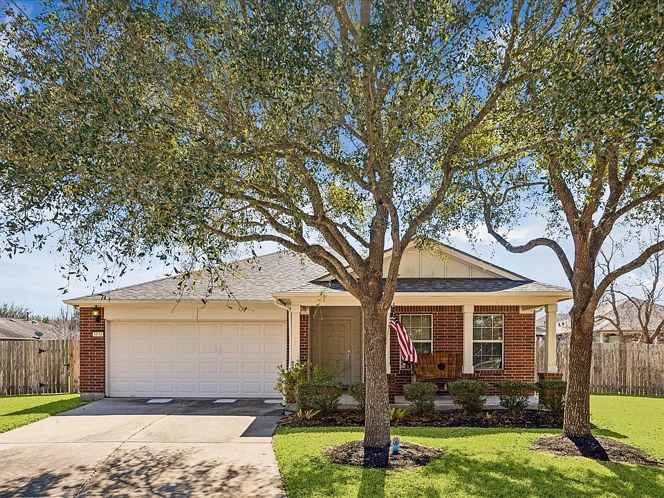 1st image of 1034 Clover Leaf Ct