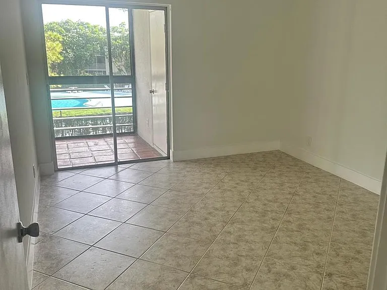 2100 Springdale Blvd #303 — Photo 10