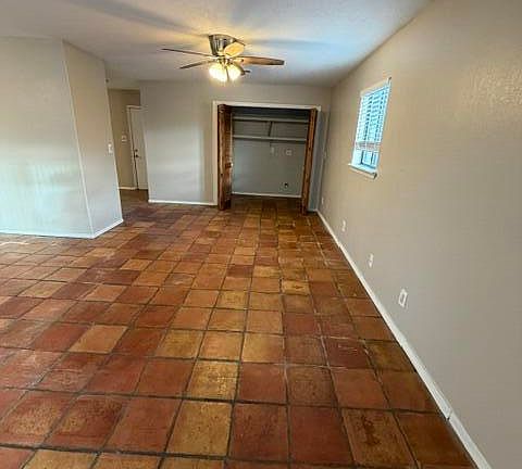 4th image of 824 Gallahad St SW