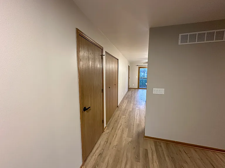 2046 Cliff Alex Ct S #4 — Photo 7