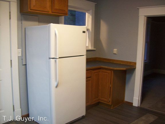 5th image of 1795 NE Kresky Ave