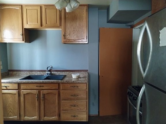 2nd image of 9737 S Jeffery Ave