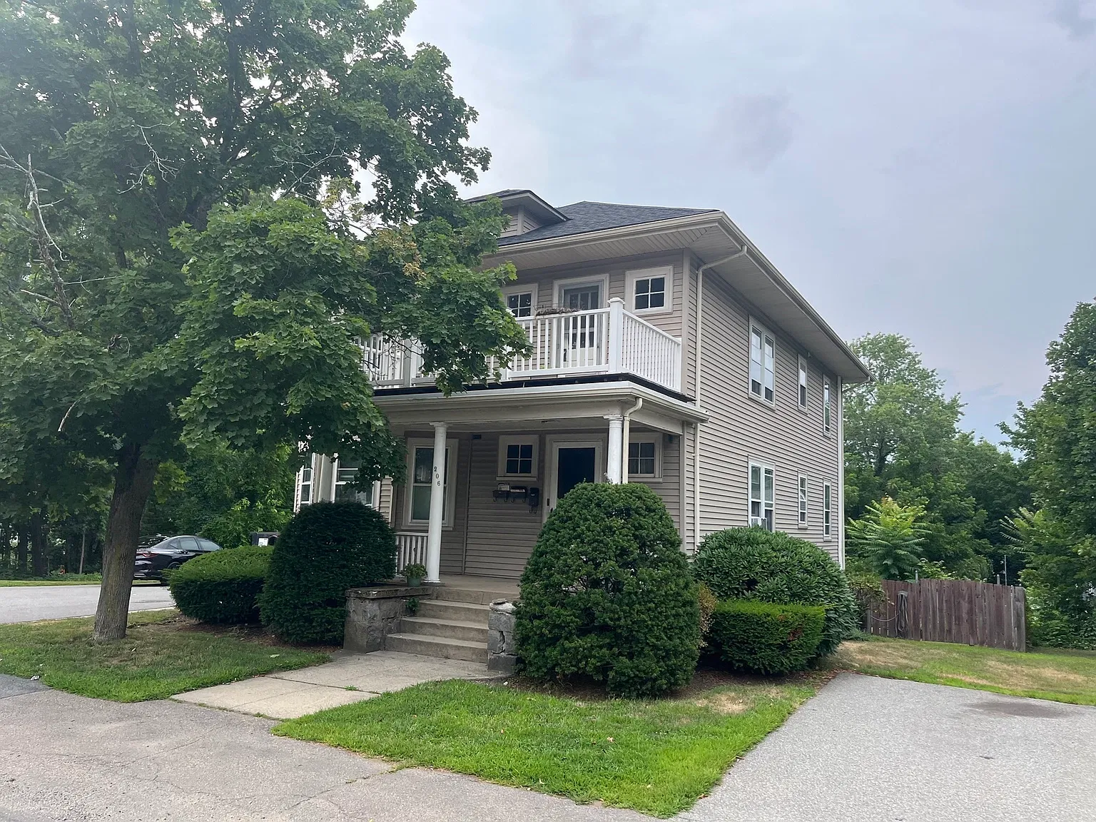 2 bed, 1282 sqft, $2,500 — Photo 1