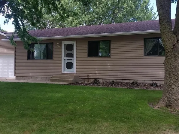 410 5th St NE, Hayfield, MN 55940