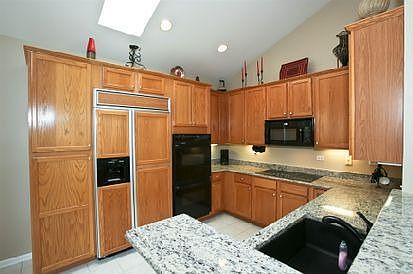 4th image of 1600 Astor Ave