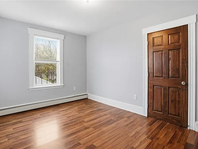 188 Division St #3R — Photo 11
