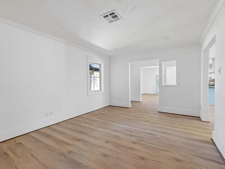 1906 Shadow Bend Dr — Photo 12
