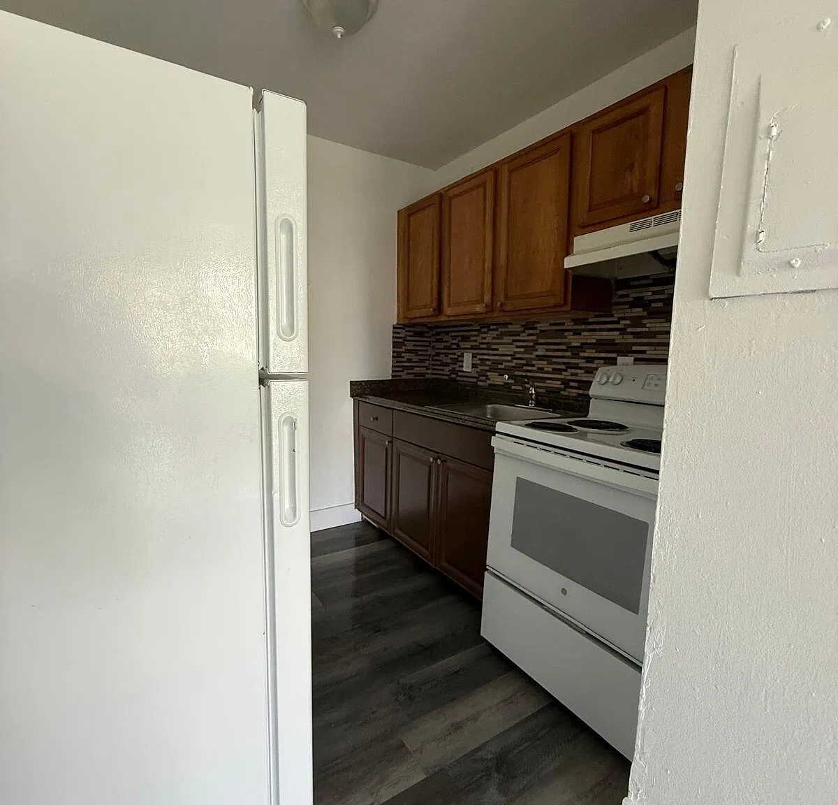 2 bed, 1.0 bath, 682 sqft, $1,700 — Photo 3