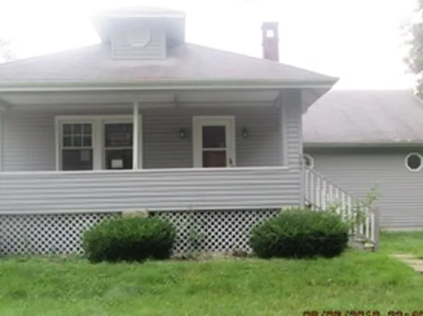 205 S Maple St, Grant Park, IL 60940