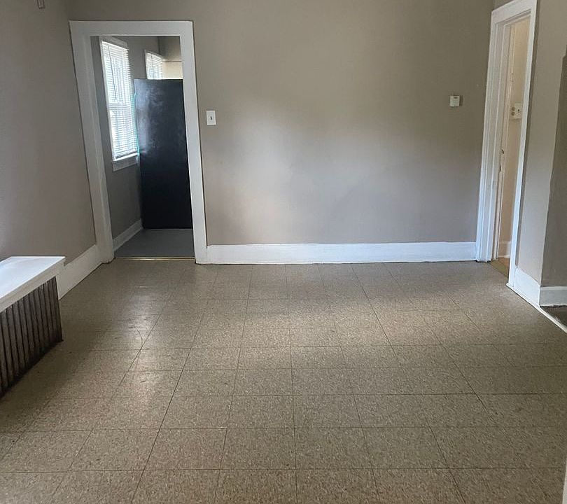 2nd image of 2534 W Chambers St #3002-3006