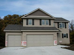 1512 S 10th Ave W, Newton, IA 50208