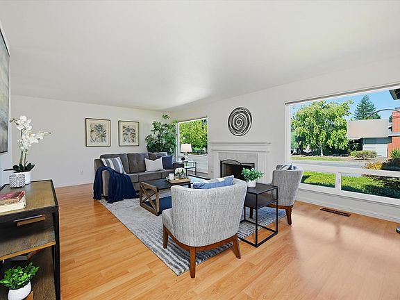 4th image of 2 Oakhurst Place