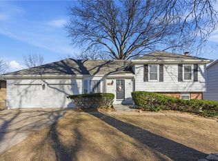 407 Glendale Rd, Liberty, MO 64068