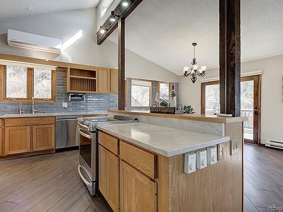 4th image of 6561 Ridgeview Drive