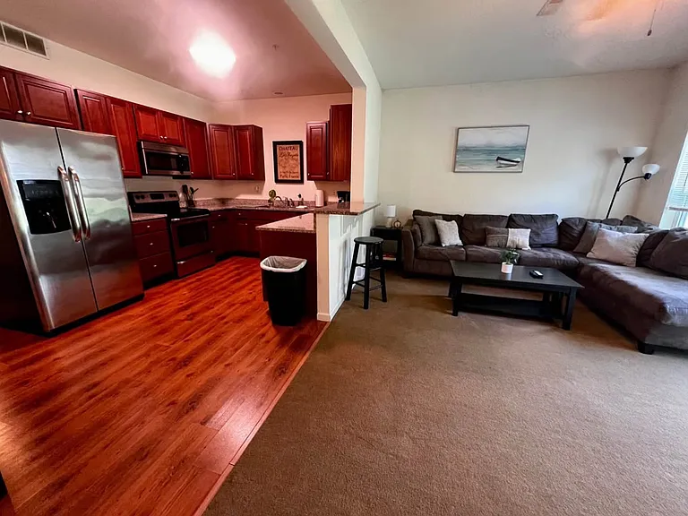 1304 Townhouse Dr — Photo 4