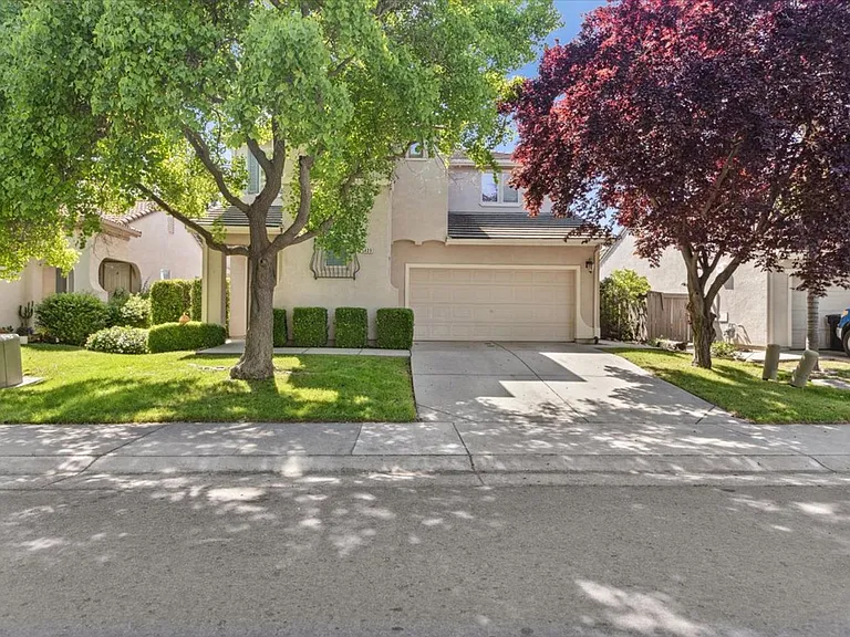 5409 Banfield Dr — Photo 1